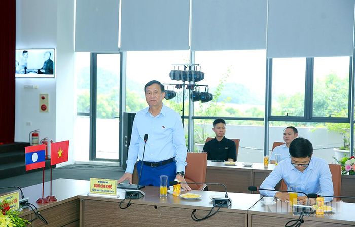 Ông Đinh Cao Khuê, Chủ tịch Hội đồng quản trị Công ty Cổ phần Thực phẩm xuất khẩu Đồng Giao phát biểu tại buổi làm việc.