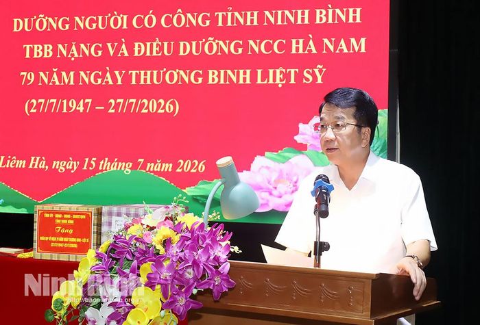 Đồng chí Nguyễn Thanh Bình, Phó Bí thư Tỉnh ủy, Chủ tịch UBND tỉnh phát biểu tại chương trình.