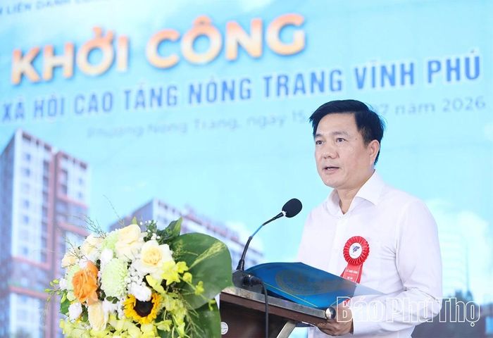 Đồng chí Phó Chủ tịch UBND tỉnh Vũ Việt Văn phát biểu tại lễ khởi công.