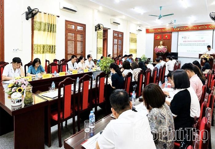 Thông qua hội thảo chuyên đề "Tối ưu hóa sử dụng thuốc an toàn, hiệu quả qua mô hình đồng đội và ứng dụng chuyển đổi số" khẳng định giá trị kết nối, cải thiện chất lượng phục vụ người bệnh tại ba đơn vị y tế.