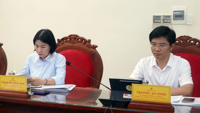 Đại biểu dự hội nghị tại điểm cầu Tỉnh ủy - Ảnh: N.M
