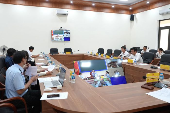 Công dân tham gia phiên tiếp của đồng chí Lê Hồng Vinh, Phó Bí thư Tỉnh ủy, Chủ tịch UBND tỉnh bằng hình thức trực tuyến - Ảnh: T.Đ