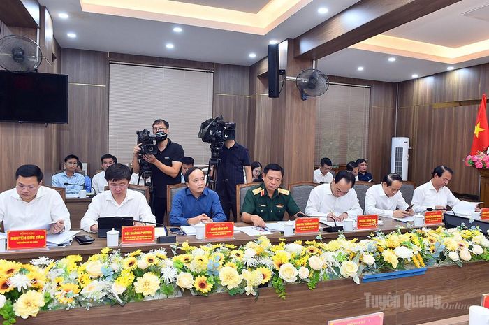Lãnh đạo các bộ, ngành Trung ương tại buổi làm việc.