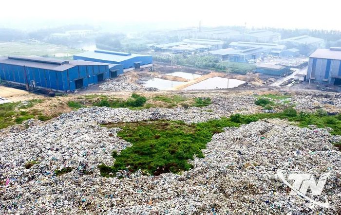 Bãi rác Sông Công do Công ty CP Môi trường và Công trình đô thị Sông Công quản lý chưa thực hiện quy trình đóng bãi, đang ảnh hưởng đến môi trường khu vực xung quanh.
