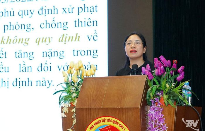 Tiến sĩ Nguyễn Thị Minh Phương truyền đạt các nội dung tại Hội nghị.