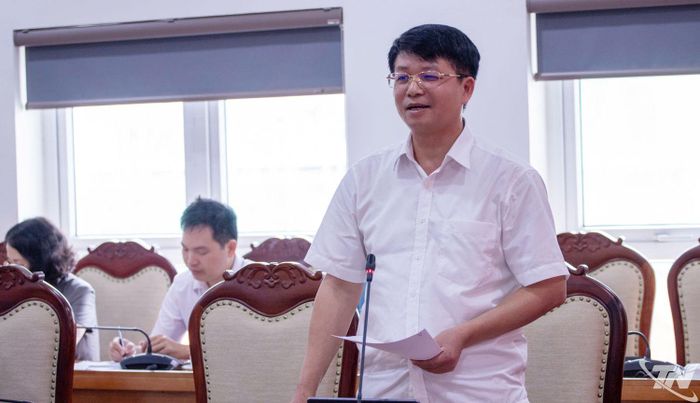 Đồng chí Nông Quang Nhất, Phó Chủ tịch UBND tỉnh phát biểu tại Hội nghị.