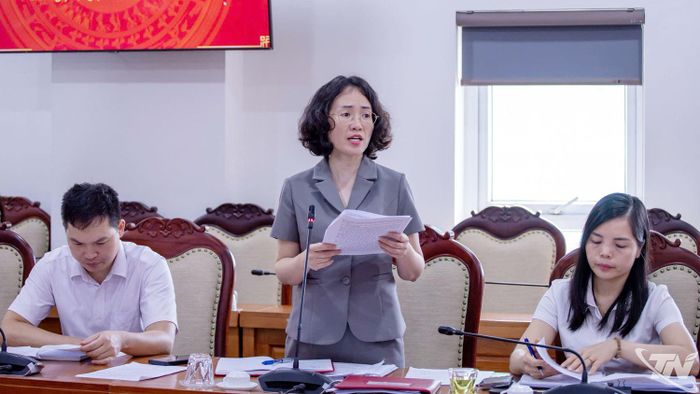 Đại diện các sở, ngành đóng góp ý kiến tại Hội nghị.
