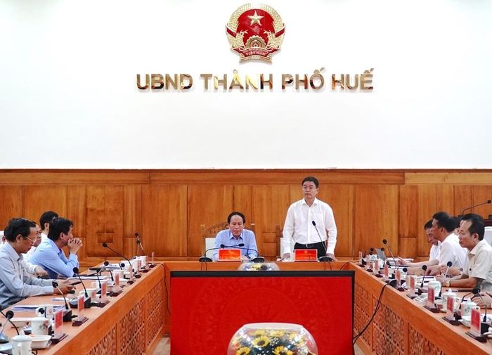 UVTW Đảng, Bí thư Thành ủy, Trưởng đoàn ĐBQH thành phố Nguyễn Đình Trung tiếp thu ý kiến chỉ đạo của Phó Thủ tướng và các bộ, ngành