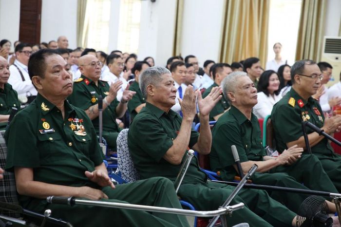 Các đồng chí thương binh, bệnh binh tại Trung tâm.