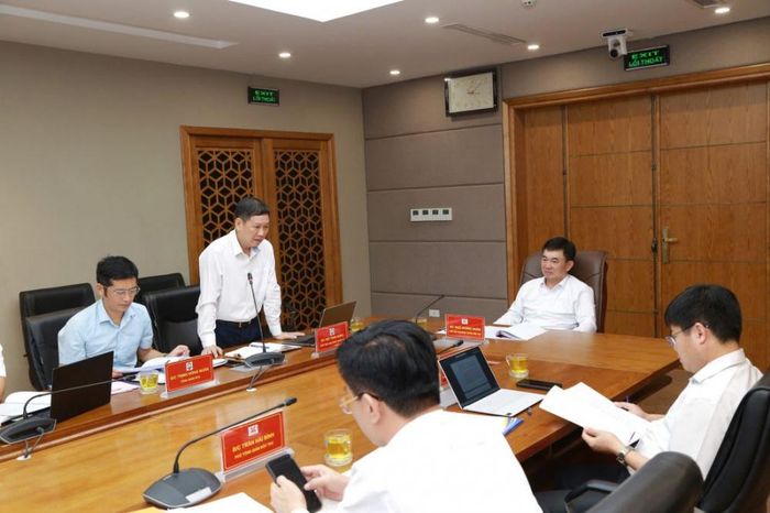 Ông Bùi Trần Đông - Chủ Tịch HĐQT Tổng công ty Công nghiệp mỏ Việt Bắc TKV - CTCP phát biểu tại buổi làm việc