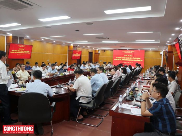 Tham dự Hội nghị có đại diện cấp ủy, Chủ nhiệm, Phó Chủ nhiệm Ủy ban Kiểm tra các Đảng bộ trực thuộc Đảng bộ Bộ Công Thương; các đồng chí thực hiện nhiệm vụ kiểm tra, giám sát của các chi bộ cơ sở, chi bộ trực thuộc.