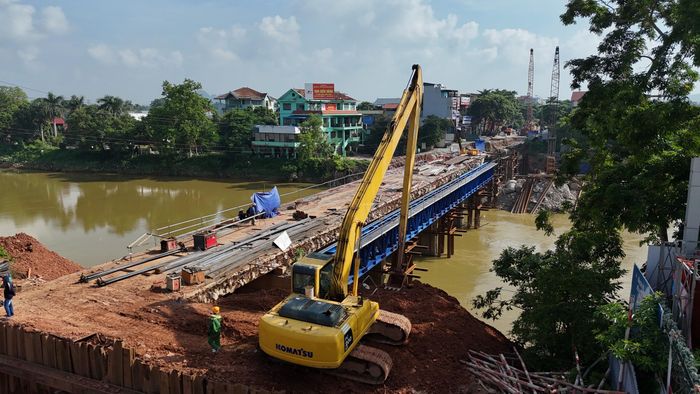 Hiện, chủ đầu tư là Ban QLDA Đầu tư xây dựng công trình giao thông, nông nghiệp tỉnh Thái Nguyên đang tích cực phối hợp với các đơn vị liên quan đẩy nhanh tiến độ GPMB, phấn đấu hoàn thành ngay trong tháng 7 giúp dự án về đích đúng hẹn.
