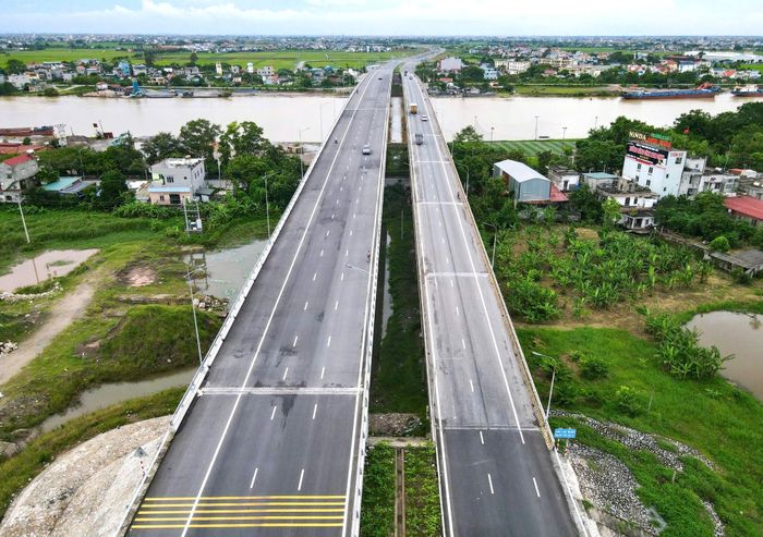 Phát triển đô thị mới và dọc các tuyến giao thông trọng điểm, không để phát sinh các vi phạm ảnh hưởng đến định hướng phát triển lâu dài.