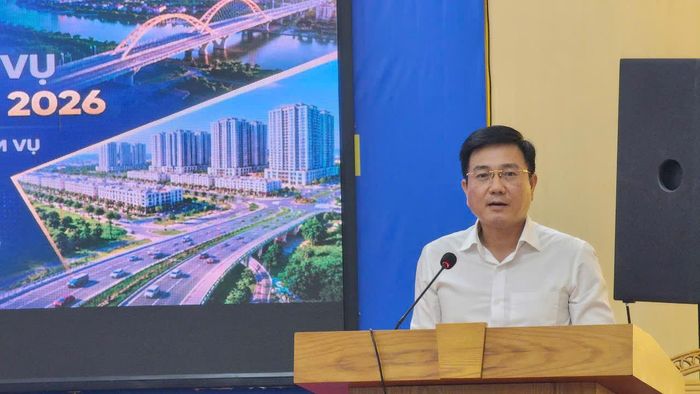 Phó chủ tịch UBND tỉnh Phú Thọ Vũ Việt Văn phát biểu tại hội nghị.