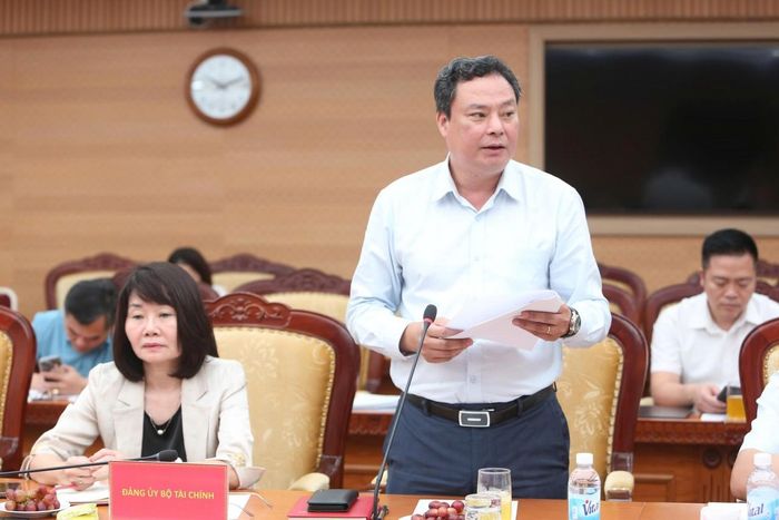 Phó Bí thư Đảng ủy Bộ Tài chính Đỗ Văn Trường phát biểu tại Hội nghị. Ảnh: Đức Minh.