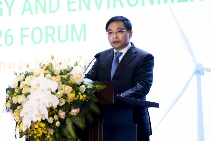 Phó Thủ tướng Chính phủ Nguyễn Văn Thắng, Chủ tịch Hội đồng Quốc gia về Phát triển bền vững phát biểu chỉ đạo tại Diễn đàn Diễn đàn "Năng lượng và Môi trường Thế giới - Việt Nam 2026" với chủ đề "Việt Nam cụ thể hóa con đường tới Net Zero" do Liên đoàn Thương mại và Công nghiệp Việt Nam (VCCI) thống qua đầu mối là Hội đồng Doanh nghiệp vì sực phát triển bền vững Việt Nam (VBCSD) phối hợp cùng các đối tác tổ chức thành công tại Trung tâm Hội nghị Quốc gia.