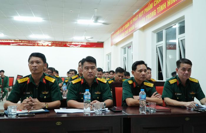 Các đại biển tham dự hội nghị