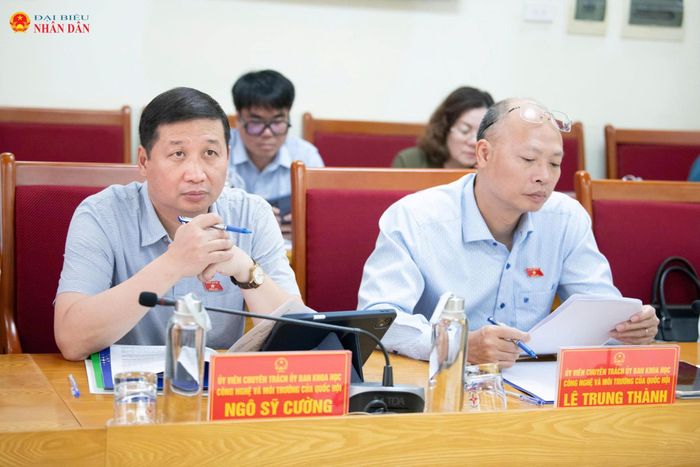 Các thành viên Đoàn công tác