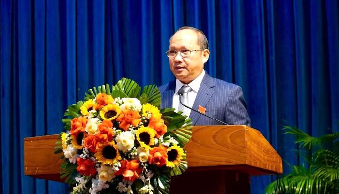 Phó Bí thư Thường trực Tỉnh ủy, Chủ tịch HĐND tỉnh Rah Lan Chung phát biểu khai mạc kỳ họp