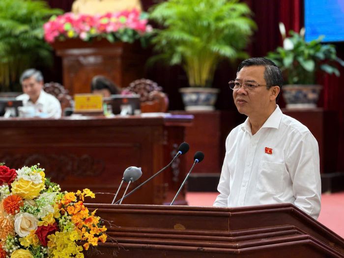 Chủ tịch UBND thành phố Cần Thơ Trương Cảnh Tuyên phát biểu tại hội nghị