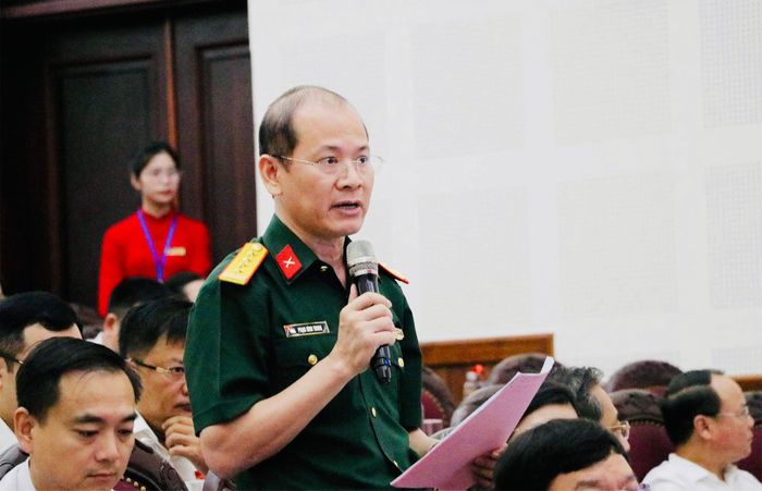 Đại biểu Trần Đình Trung chất vấn tại kỳ họp