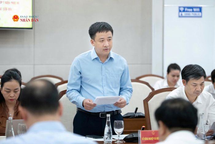 Phó Giám đốc Sở Nông nghiệp và Môi trường tỉnh Quảng Ninh Nguyễn Như Hạnh báo cáo