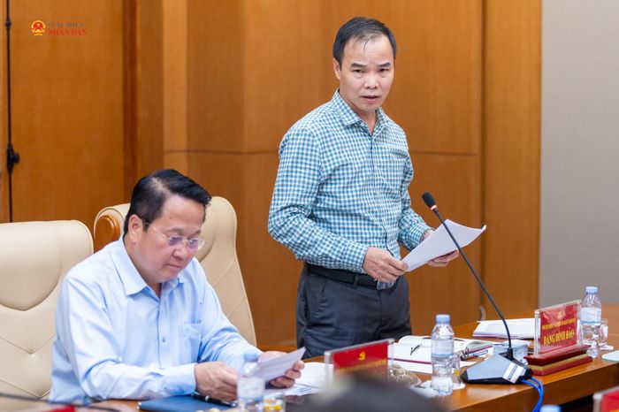 Phó Chủ nhiệm Ủy ban Kiểm tra Đảng ủy Quốc hội Đặng Đình Bảo phát biểu. Ảnh: Phạm Thắng