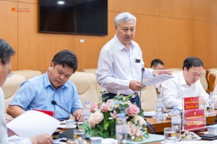 Ủy viên Ủy ban Kiểm tra Đảng ủy Quốc hội Trần Văn Lâm phát biểu. Ảnh: Phạm Thắng