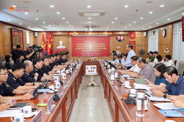 Phó trưởng Đoàn ĐBQH thành phố Lã Thanh Tân – Trưởng đoàn khảo sát phát biểu kết luận cuộc làm việc. Ảnh: D. Nguyện