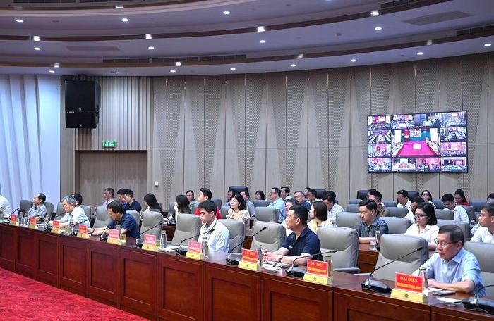Các đại biểu tham dự hội nghị.