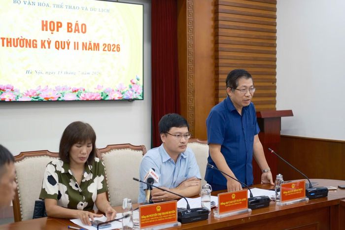 Cục trưởng Cục Báo chí Lưu Đình Phúc phát biểu tại buổi họp báo thường kỳ của Bộ VHTTDL ngày 15/7.