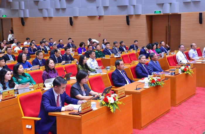 Đại biểu dự phiên chất vấn và trả lời chất vấn tại kỳ họp HĐND thành phố sáng 15/7. Ảnh: Thành Thái