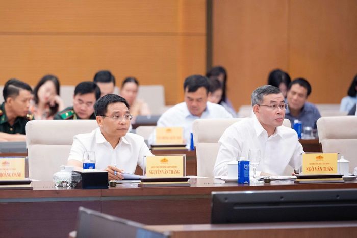 Phó Thủ tướng Chính phủ Nguyễn Văn Thắng và các đại biểu tại phiên họp.