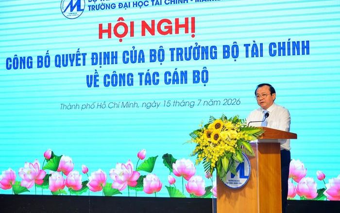 Thứ trưởng Bộ Tài chính Lê Tấn Cận.