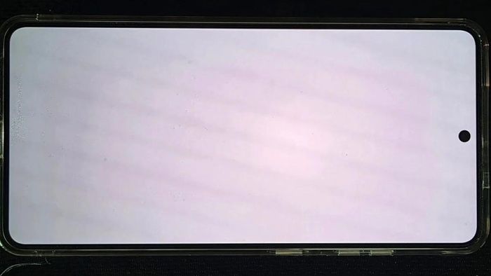 Galaxy S26 Ultra bị ám đỏ màn hình