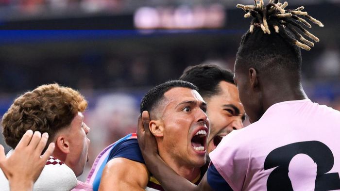 Pedro Porro ghi bàn thắng ấn định đưa Tây Ban Nha vào chung kết World Cup 2026