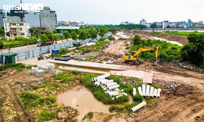 Đáng chú ý, dù chưa hoàn thiện toàn bộ dự án, phần lòng hồ đã cơ bản hình thành và có thể huy động để tích nước, hỗ trợ giảm ngập cho khu vực Long Biên khi xuất hiện các đợt mưa lớn.
