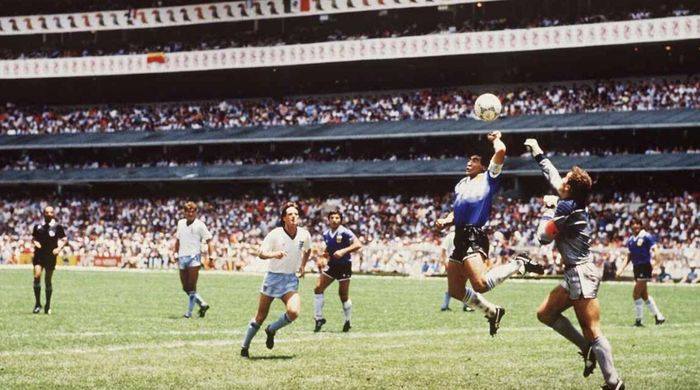Bàn thắng “Bàn tay của Chúa” của Maradona.