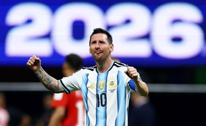 Sau mỗi lần “tiến hóa”, Messi lại đưa sự nghiệp của bản thân lên một nấc cao mới. (Ảnh: Reuters)