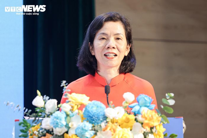 Phó Chủ tịch Trung ương Hội Liên hiệp phụ nữ Việt Nam Nguyễn Thị Minh Hương phát biểu tại sự kiện.