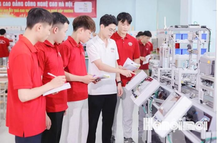 Sinh viên Trường Cao đẳng Công nghệ cao Hà Nội. Ảnh: NTCC