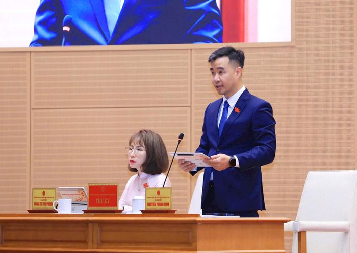 Đại biểu Nguyễn Trung Nam nêu câu hỏi chất vấn. Ảnh: Thành Thái