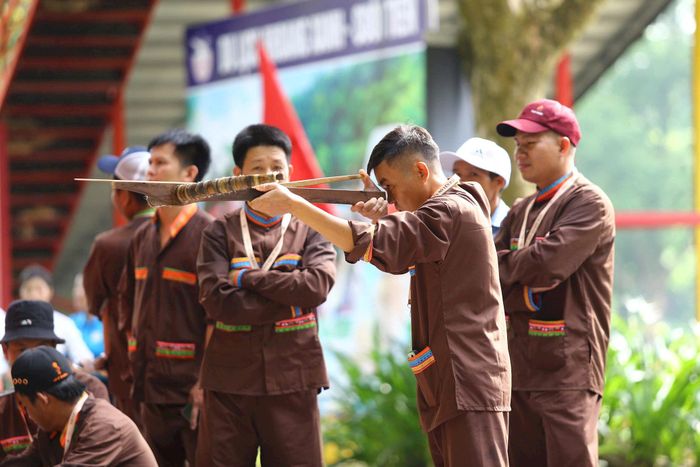 Người dân tham gia một số hoạt động tại ngày hội. Ảnh: Phạm Hùng