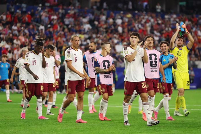 Các cầu thủ Tây Ban Nha ăn mừng sau trận thắng trước Pháp tại vòng bán kết World Cup 2026. Ảnh: FIFA