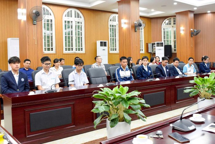 Các học sinh tham gia kỳ thi. Ảnh: Thảo Phạm