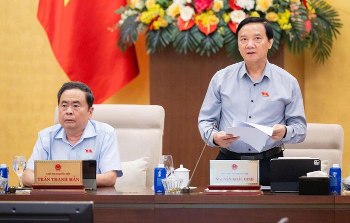 Chủ tịch Quốc hội Trần Thanh Mẫn chủ trì, Phó Chủ tịch Quốc hội Nguyễn Khắc Định điều hành thảo luận. Ảnh: media.quochoi.vn