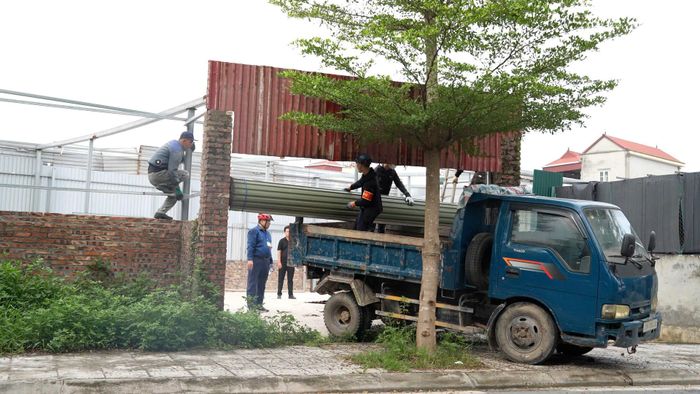 Quá trình cưỡng chế được chuẩn bị kỹ lưỡng về hồ sơ pháp lý, phương án tổ chức và lực lượng tham gia. Ảnh: HĐ