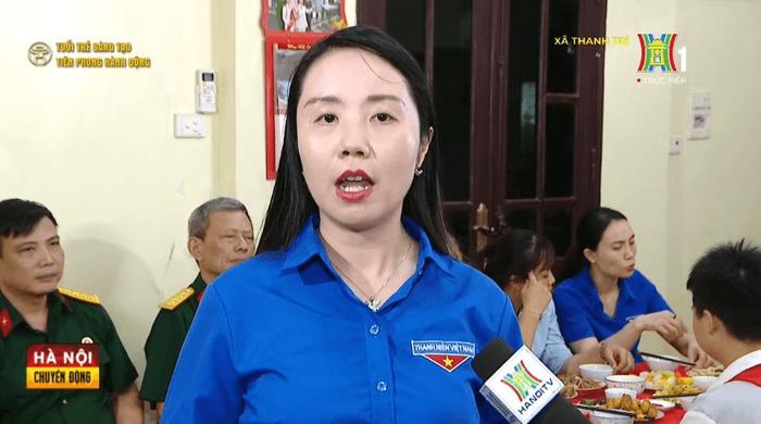 Bí thư Đoàn Thanh niên xã Thanh Trì Hoàng Minh Hằng chia sẻ tại điểm cầu. Ảnh: PV