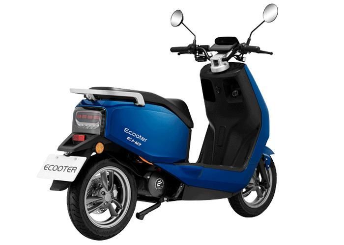 Ecooter EH2 sử dụng động cơ điện đặt giữa kết hợp hệ thống truyền động bằng dây đai.