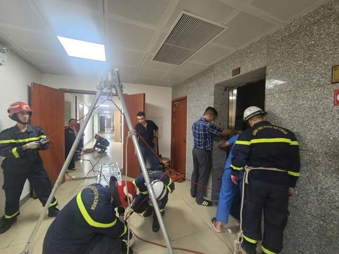 Vụ việc xảy ra tại tòa nhà số 9 Tôn Thất Thuyết, phường Cầu Giấy, Hà Nội. Ảnh: CAHN